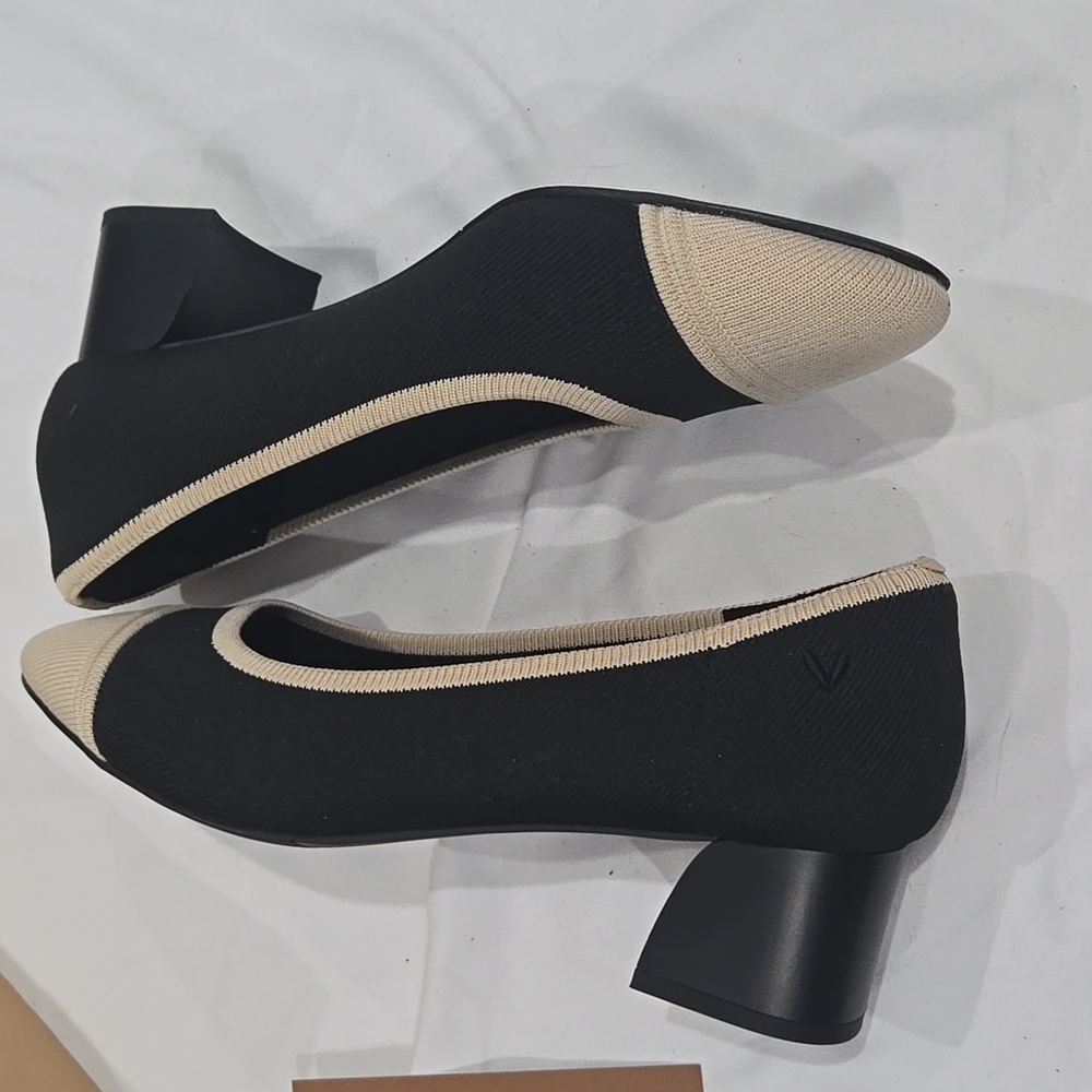 Vivaia Julie Pro Almond Cap Toe Knit Pumps Size 40 NIB - Picture 7 of 10